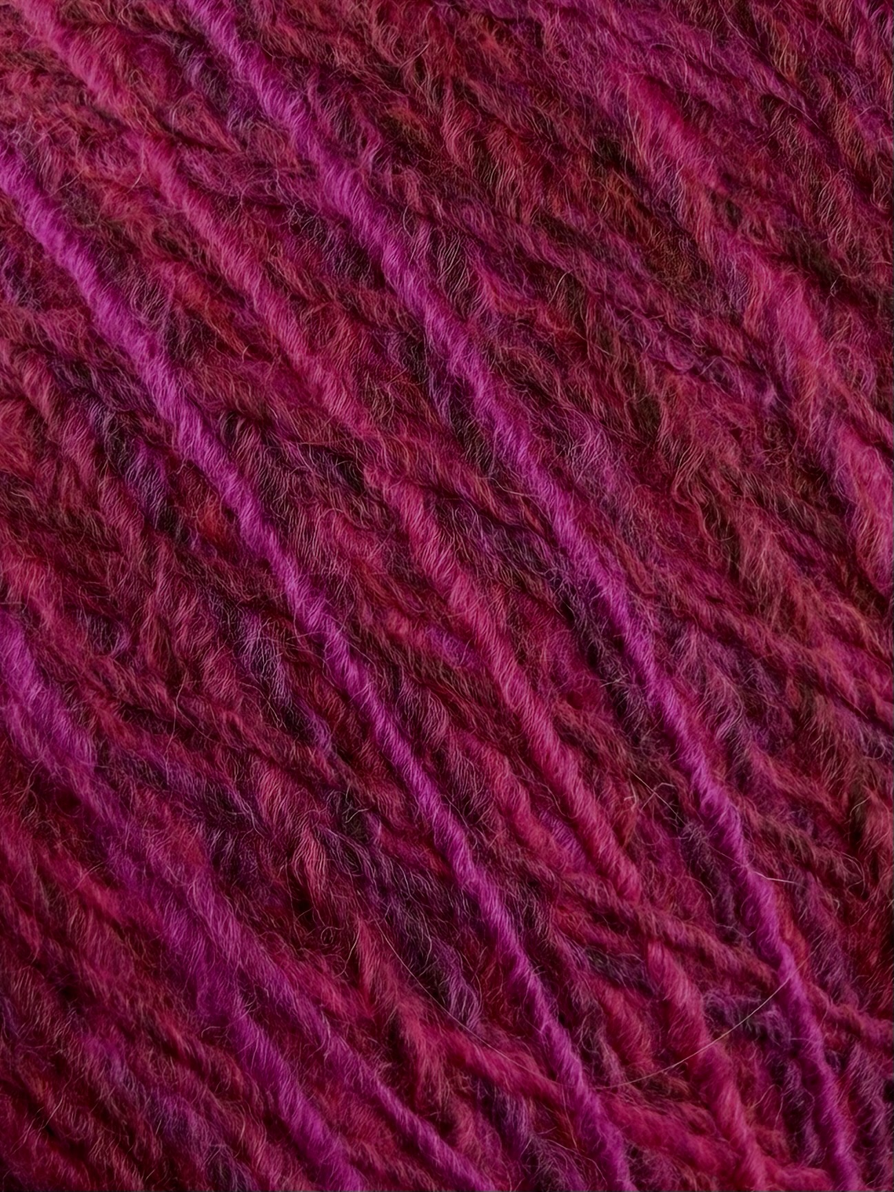 Di.Vè Art. Moira Nm 3.5 – Garn aus Schurwolle und Acryl col. Fuchsia–Cyclamen–Bordeaux–Pflaume, Farbverlauf